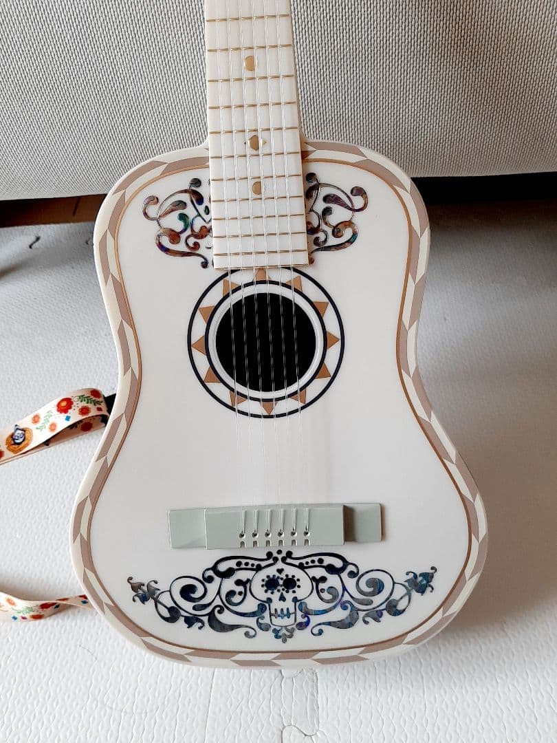 ディズニー　ピクサー　リメンバーミー　COCOギター　ポップコーンバケット