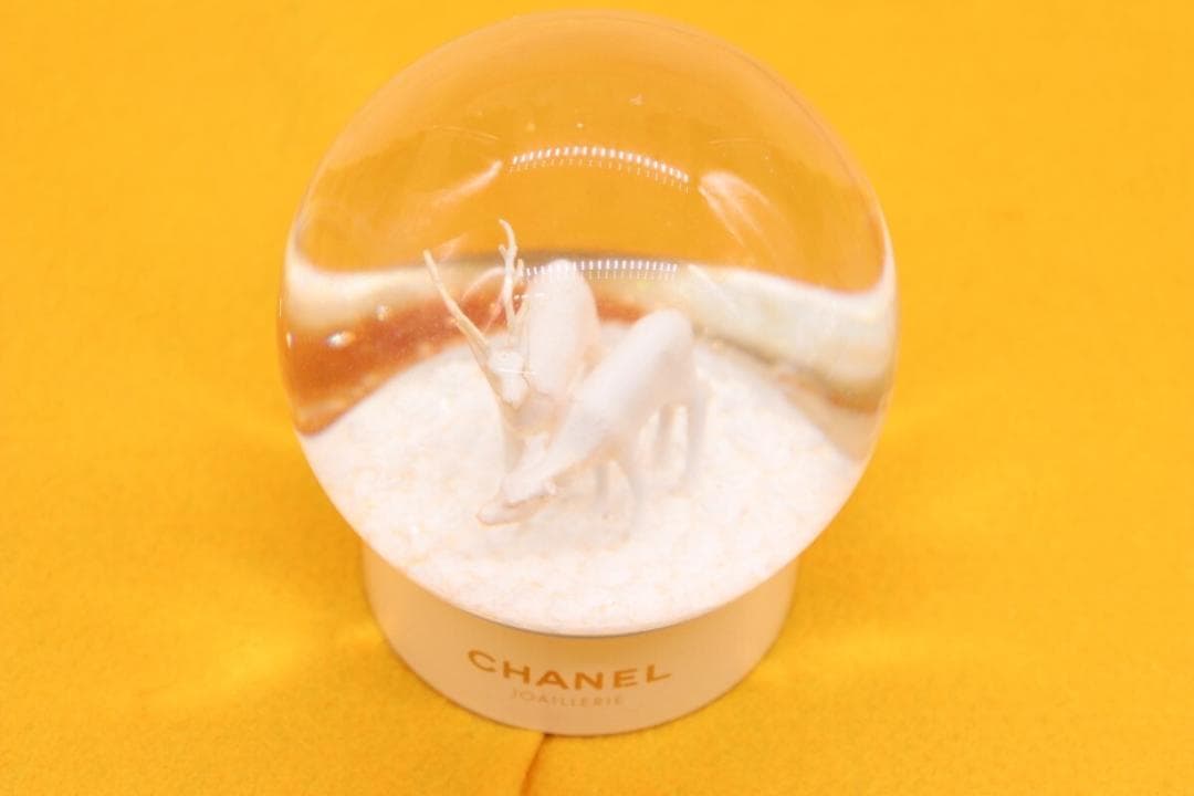 シャネル スノードーム オブジェ ノベルティ トナカイ 鹿 ホワイト ゴールド