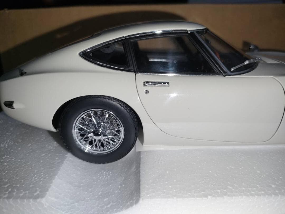 オートアート コンポジット 1/18 トヨタ・2000GT ワイヤースポーク 白