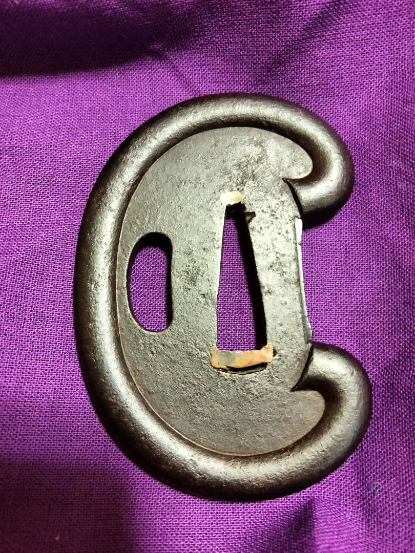 ♦最終価格♦　鉄鍔　鐔　(武州住正恒　変わり形鍔)　江戸時代　合わせ箱付き