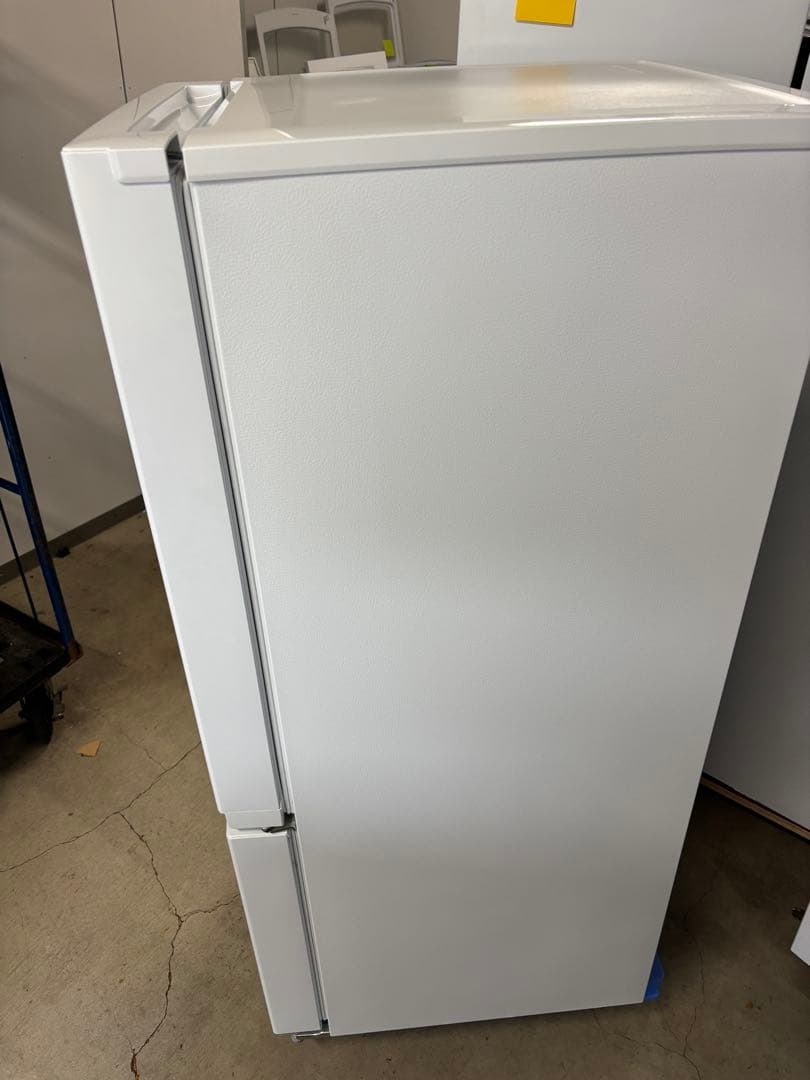 ヤマダ冷凍冷蔵庫　YRZ-F15J 156L 大容量ドアポケット2023年製T