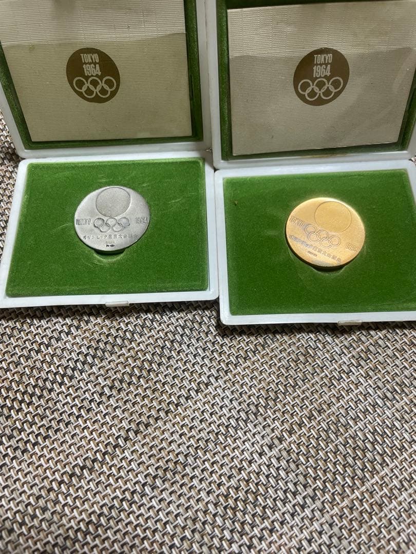 1964年東京オリンピック金銀メダルセット