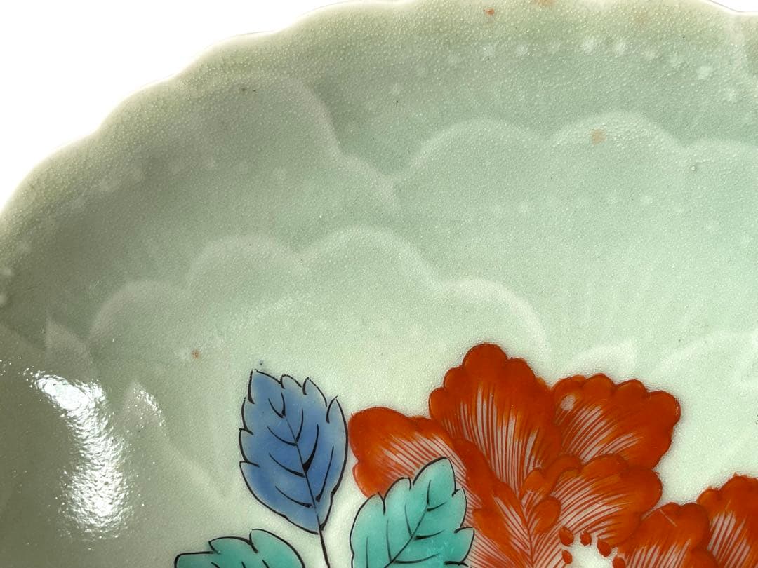 骨董 アンティーク 柿右衛門青磁色絵牡丹文変形皿 向付 皿 柿右衛門 工芸品