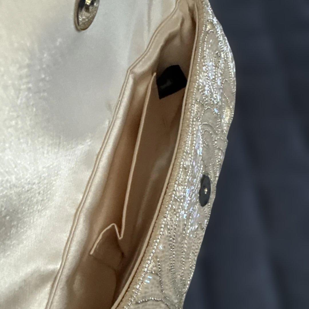 ビーズ刺繍 アイボリー クラッチバッグ