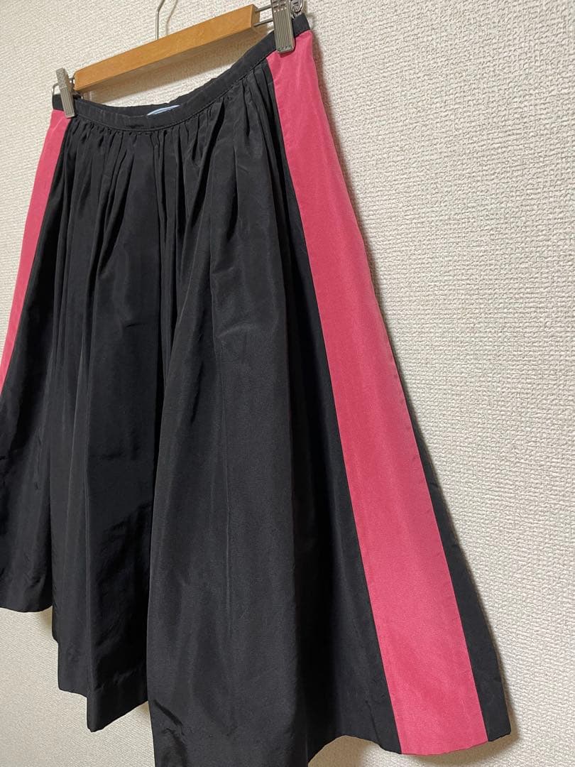 PRADA プラダ　フレアスカート　ブラック