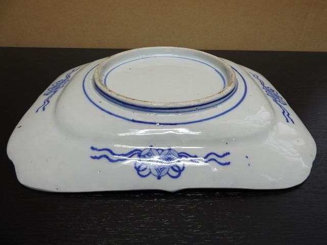 伊万里花籠文四方皿　MA56