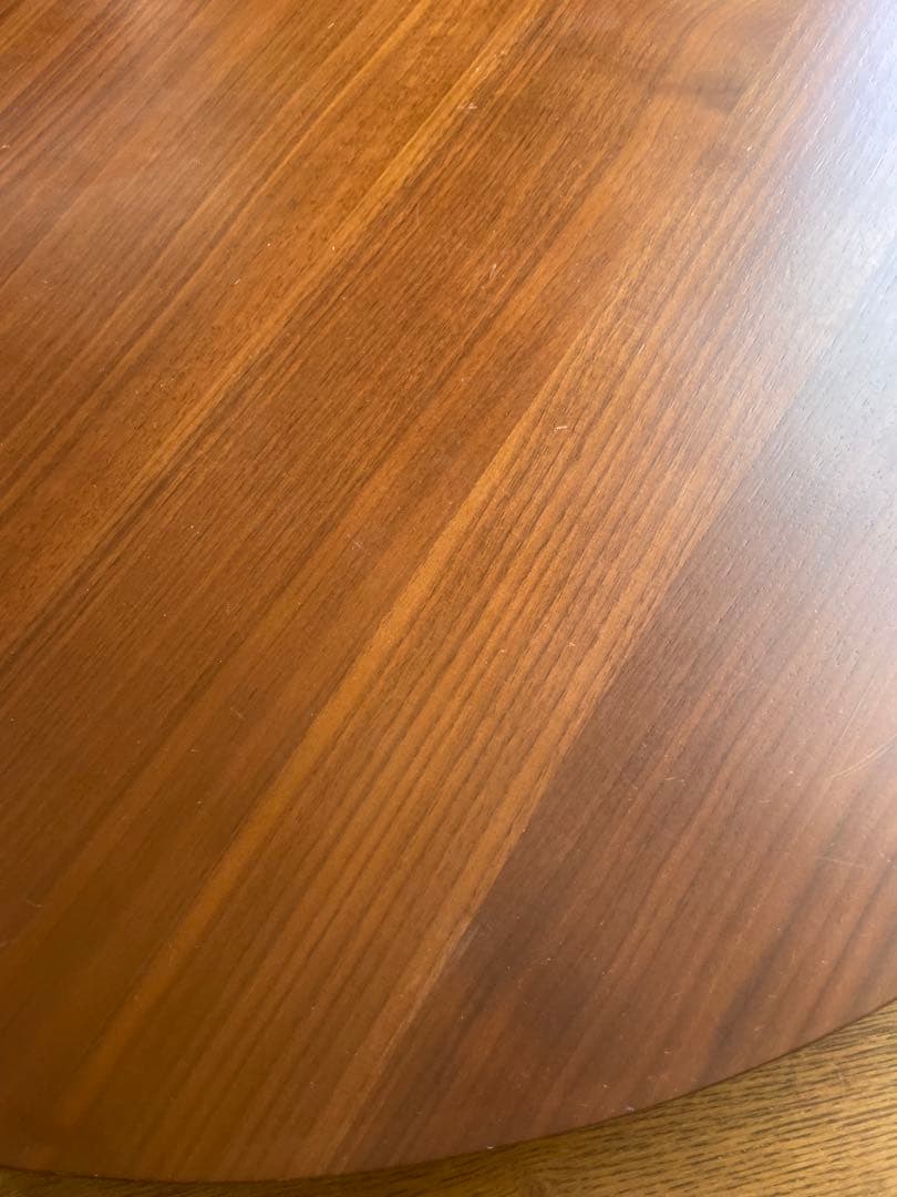 関家具　天然木をもちいた丸テーブルのMARUTO（マルト）ダイニングテーブル