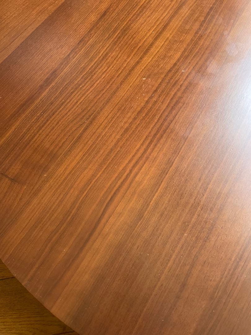 関家具　天然木をもちいた丸テーブルのMARUTO（マルト）ダイニングテーブル