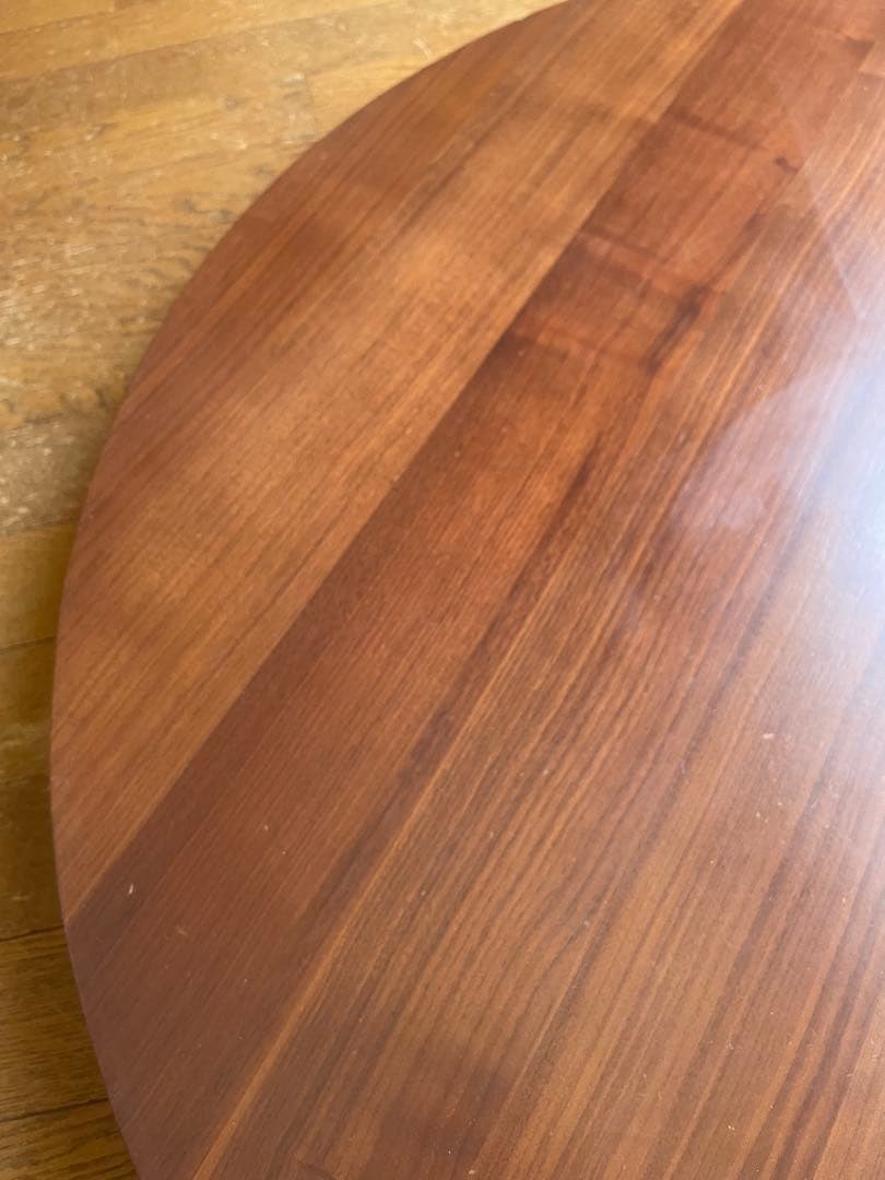 関家具　天然木をもちいた丸テーブルのMARUTO（マルト）ダイニングテーブル