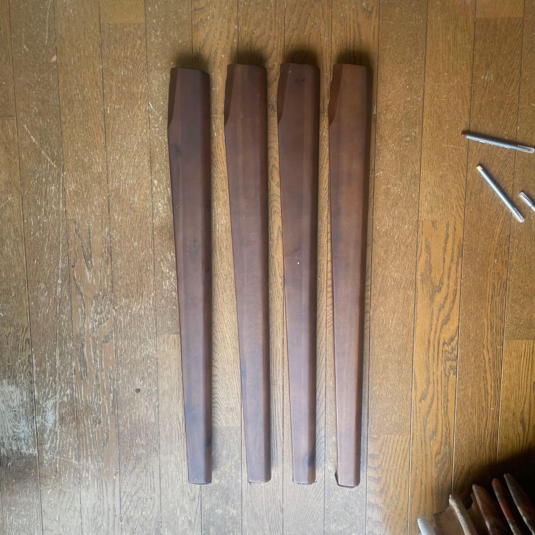 関家具　天然木をもちいた丸テーブルのMARUTO（マルト）ダイニングテーブル