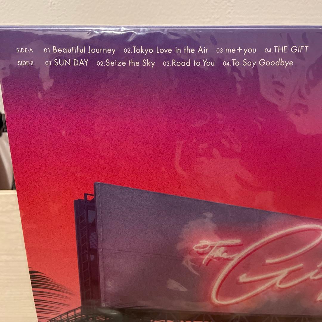 平井大 The Gift サイン入り レコード - メルカリ