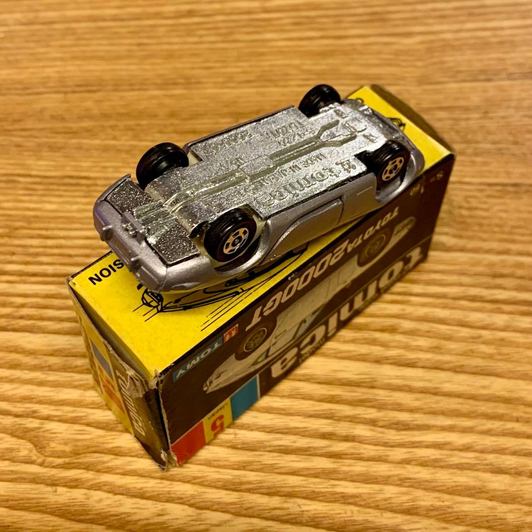 トミカ トヨタ TOYOTA 2000GT ちょっと待ってね ♪ おもちゃ