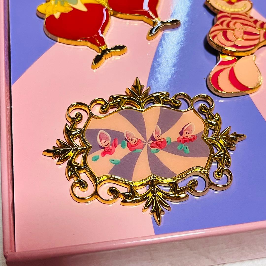 ディズニーストア 不思議の国のアリス 70周年 ピンバッジセット