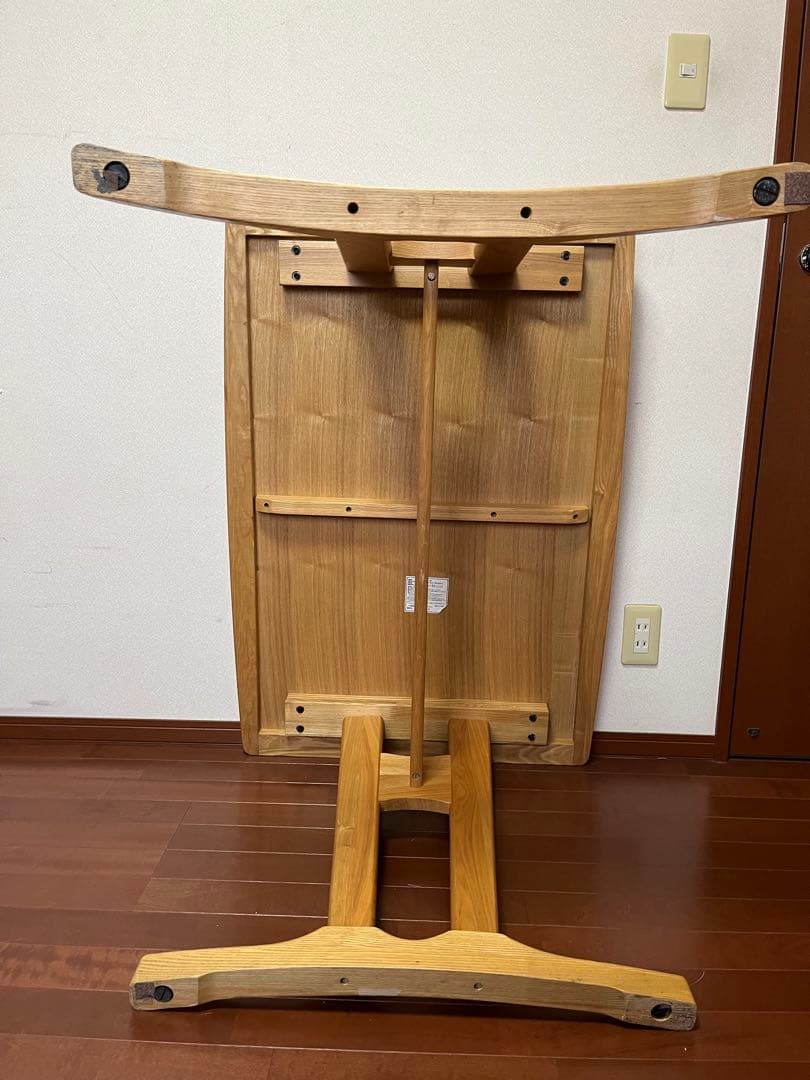 【手渡し愛知県、岐阜県歓迎】貞苅椅子製作所ダイニングテーブル　nagare