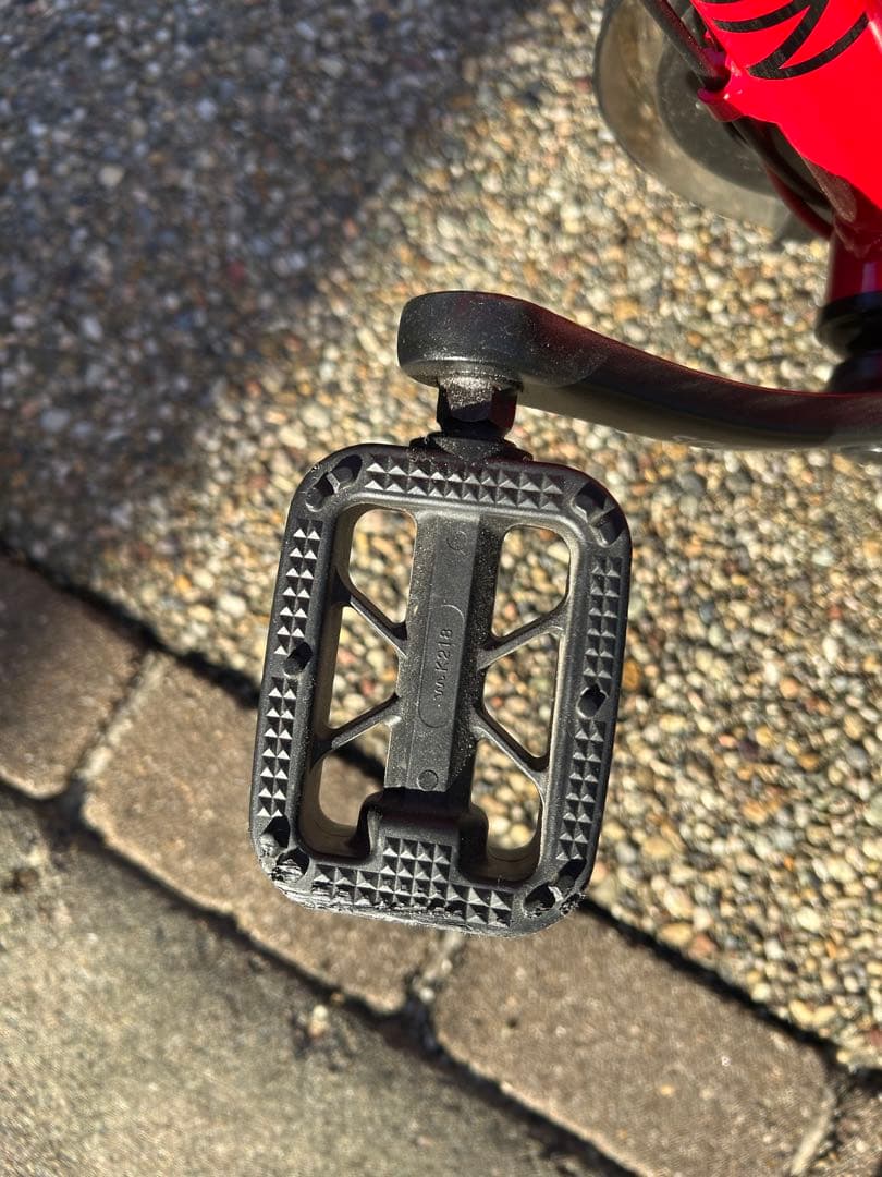 ブリヂストン SCHLEIN 赤24インチ 【直接お引き渡し】