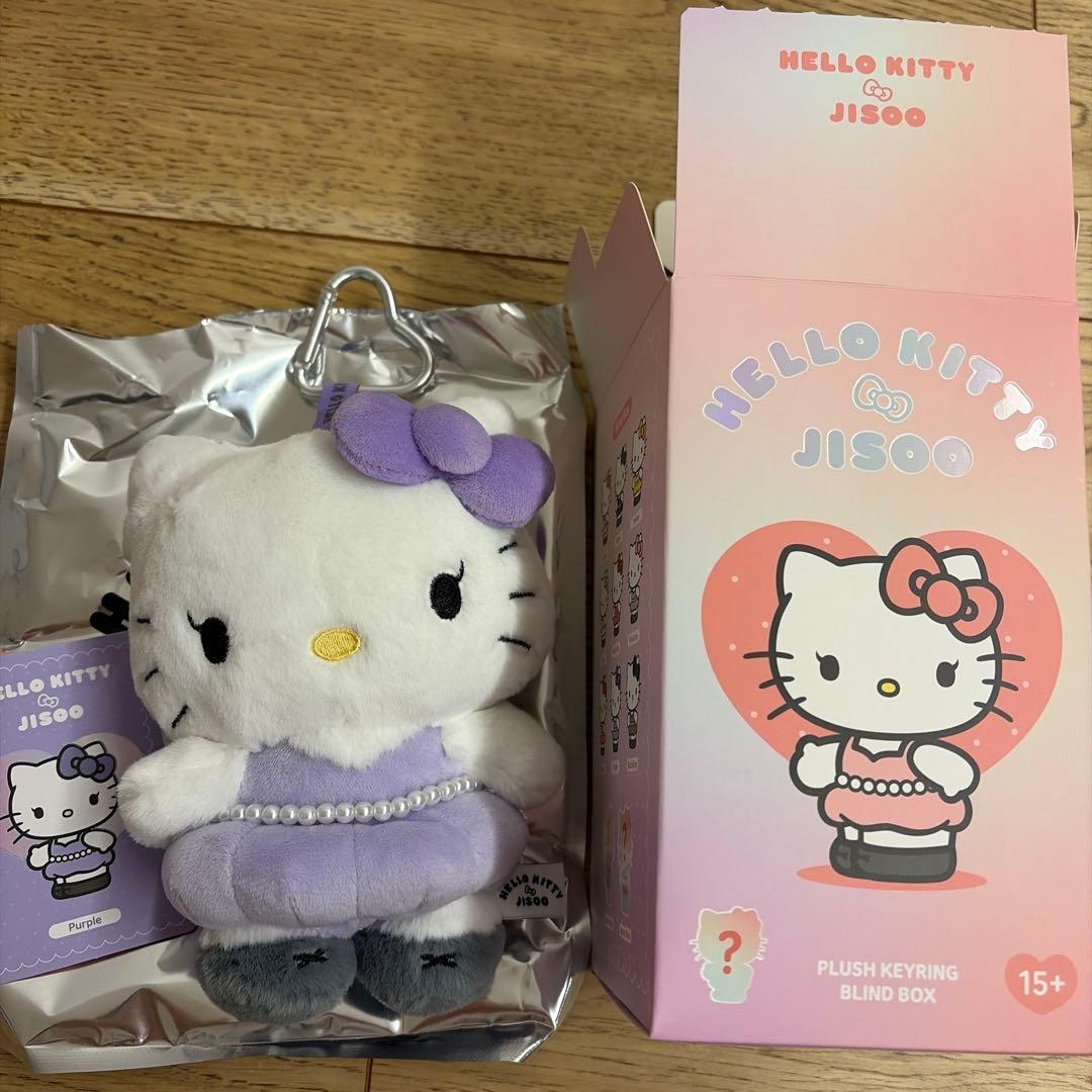 ハローキティ×ジス (JISOO) PLUSH キーリング パープル - メルカリ