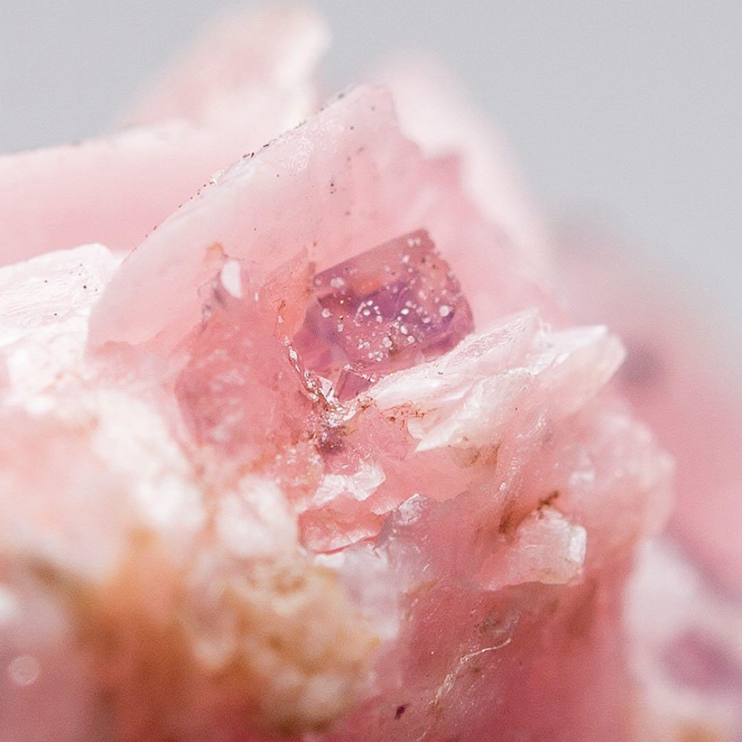 中国 ロードクロサイト フローライト 蛍石 天然石 原石 鉱物標本 鉱石