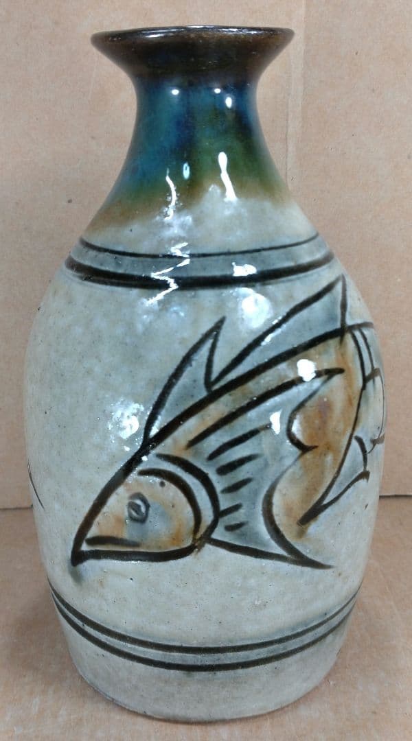 【本物保証】金城次郎 壷屋焼 徳利(魚紋) 共箱 栞 人間国宝 壺屋焼 美品