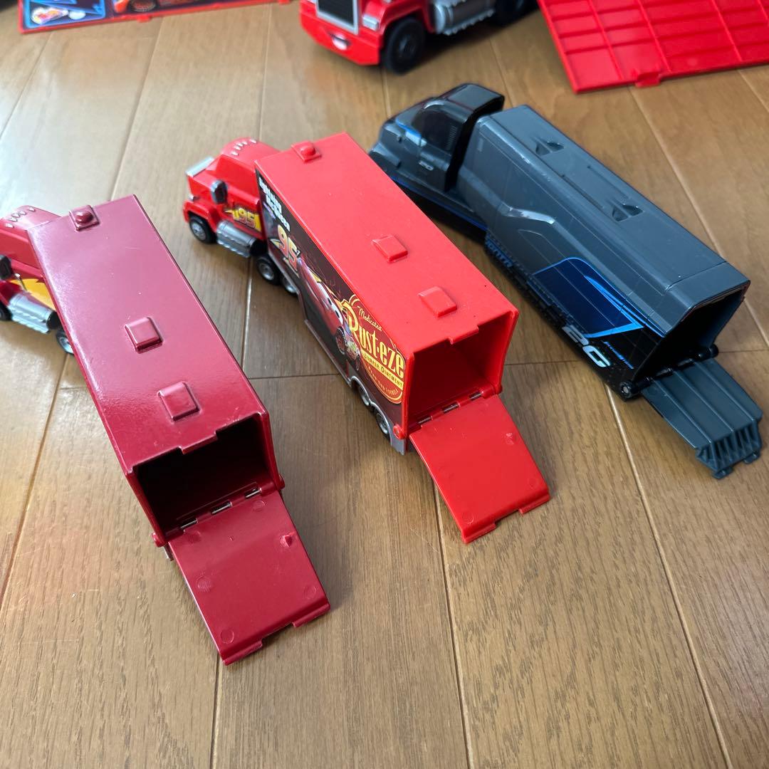 限定値下　廃盤レア希少　カーズ ディズニー トミカ 大きなマックトレーラー