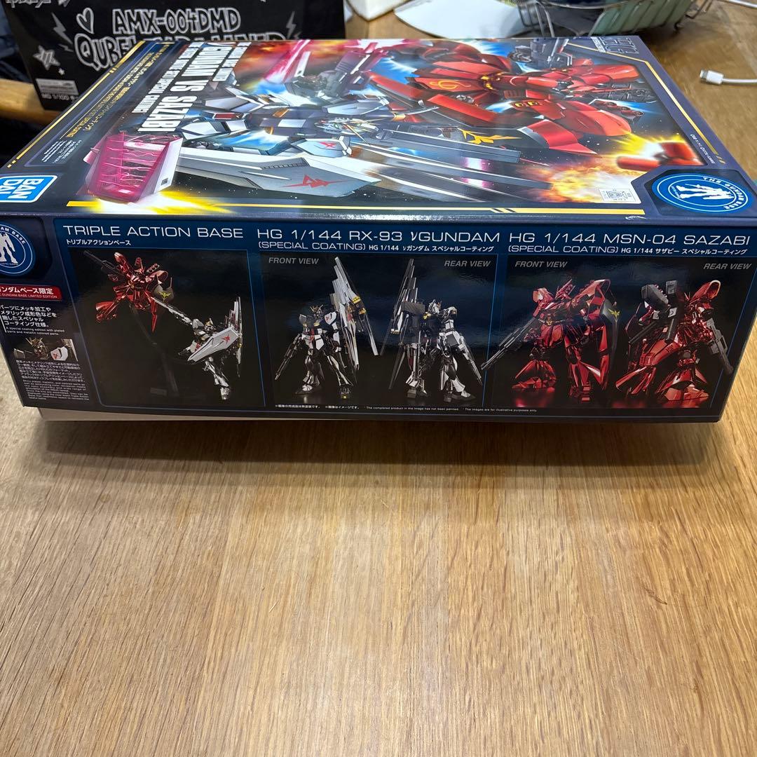 エイト HG 1／144 νガンダム vs サザビー ス