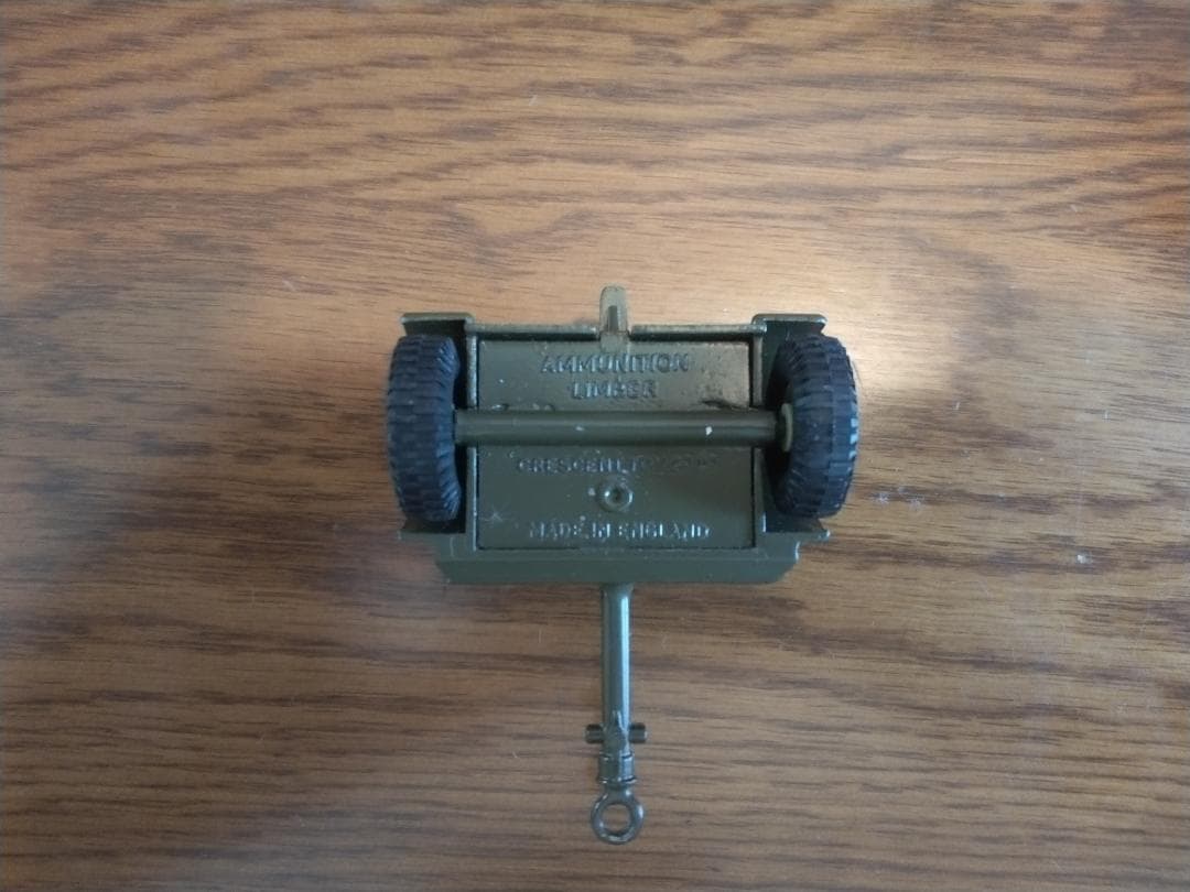 クレセントトイズ　サラディン装甲車野戦砲パトロールセット