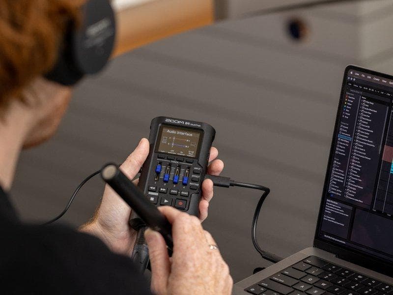 Zoom R4 MultiTrak 新品 未使用