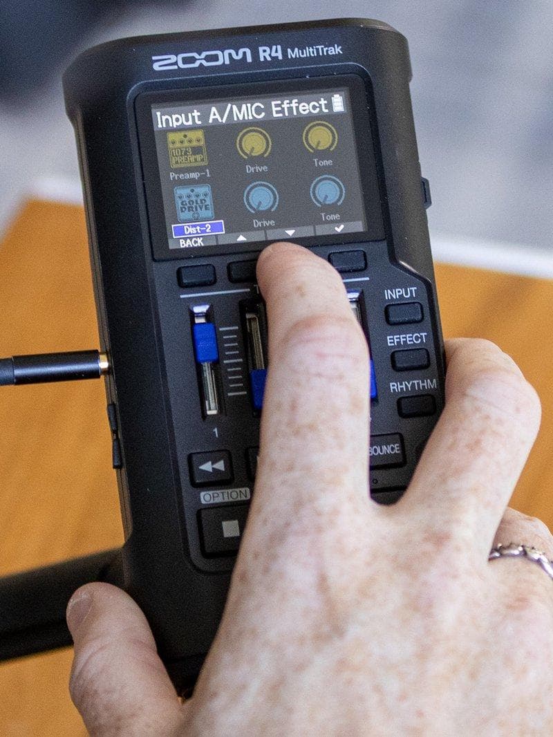 Zoom R4 MultiTrak 新品 未使用