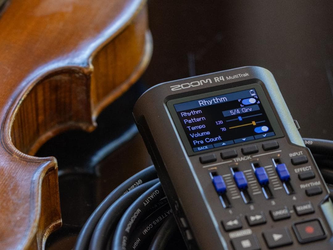 Zoom R4 MultiTrak 新品 未使用