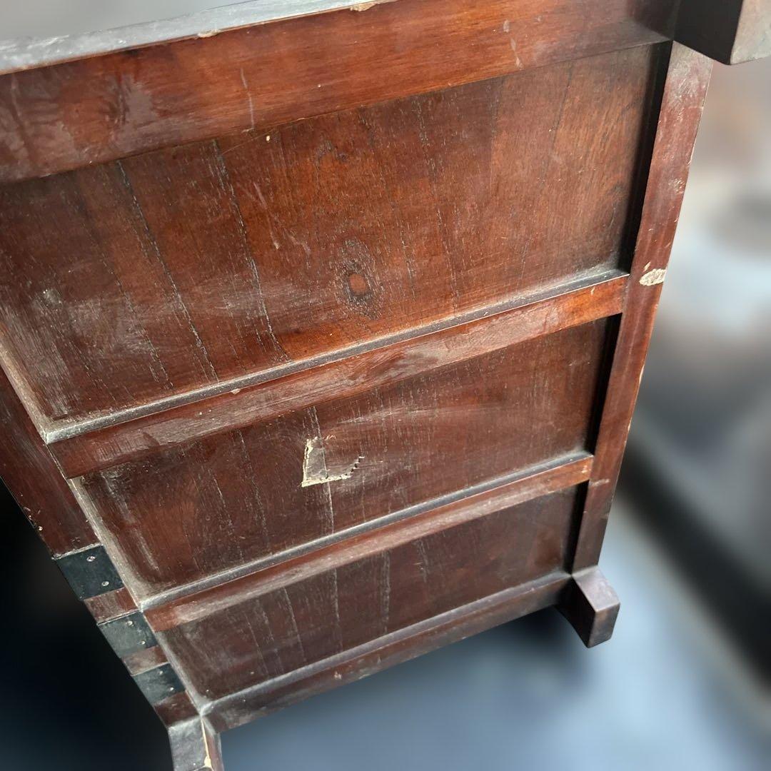 アンティーク木製タンス ドラゴン彫刻付き 車ダンス