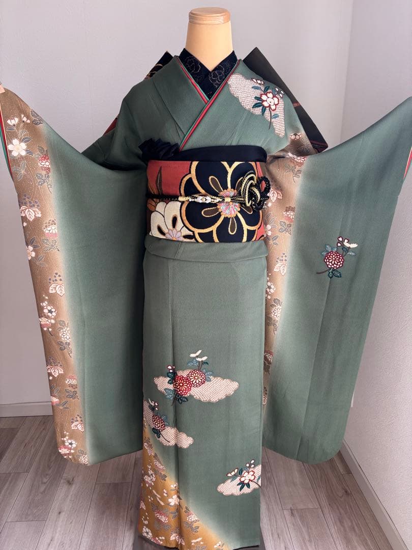 振袖 豪華 金駒 銀駒 紋意匠 深い黒紅色 身丈170cm 振袖 豪華 銀