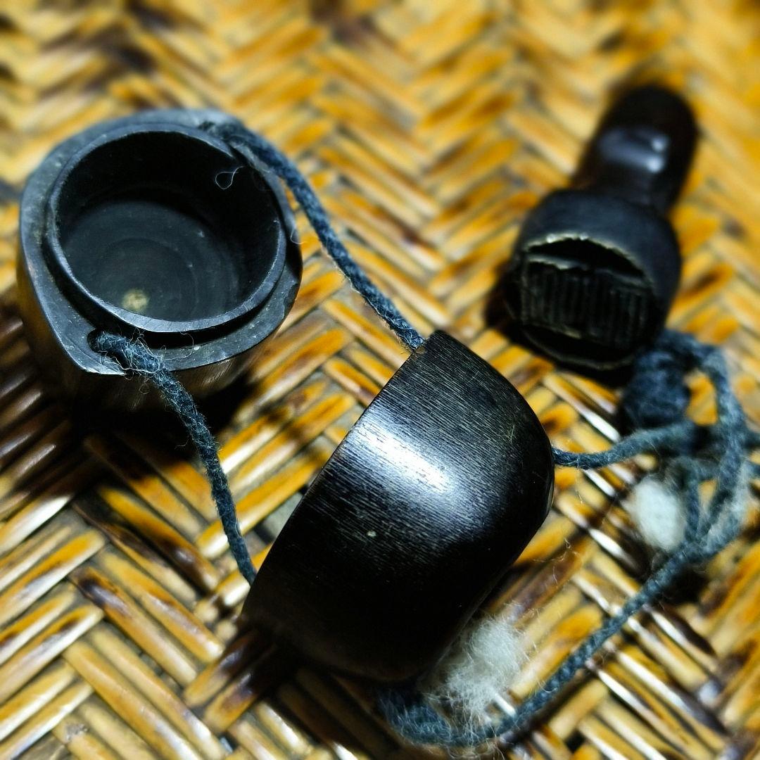 江戸骨董 根付 水牛角細工 印鑑と朱肉入れ 古美術 旧家蔵出し 蒐集家