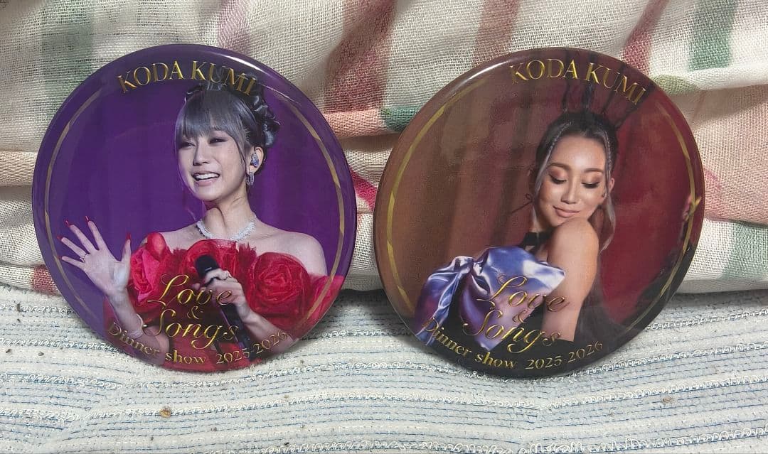 倖田來未 ディナーショー2025−2026缶バッジ 2個セット - メルカリ