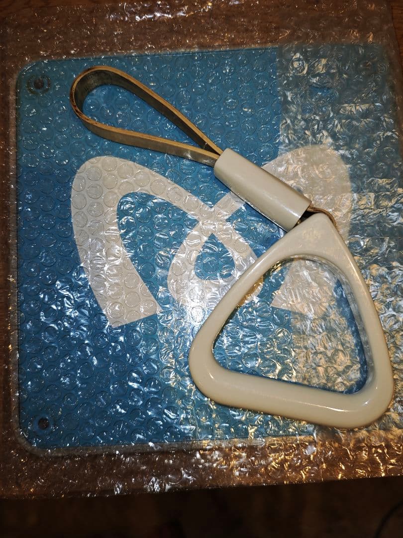 【鉄道廃品】東京メトロ　車両側面ロゴプレート＋ つり革