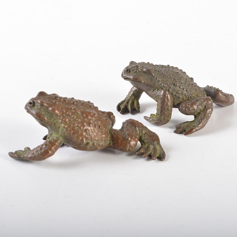 ブロンズ像　古銅　蛙　紙鎮　置物　一對　在銘　C　R6540E