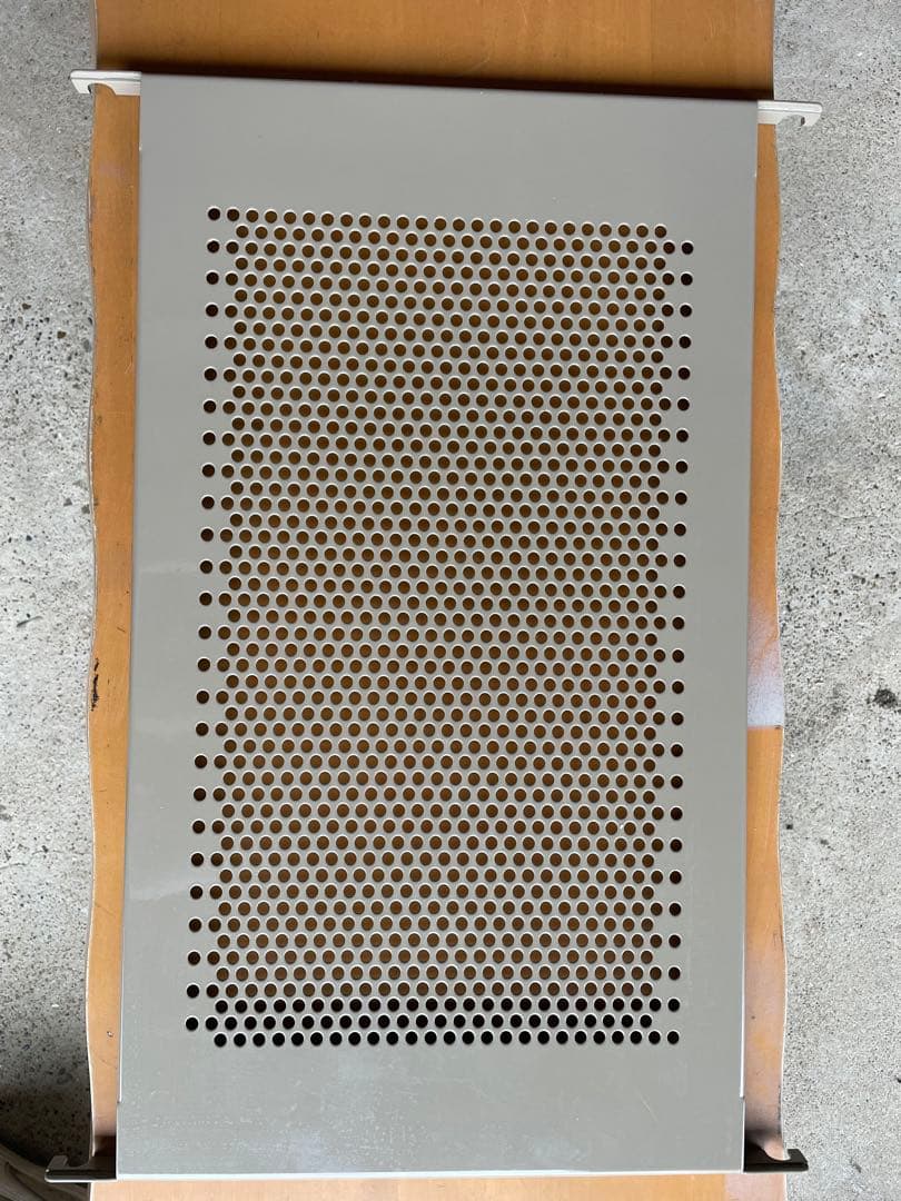 BRUNT リアリスト ツナギテーブル タンカラー