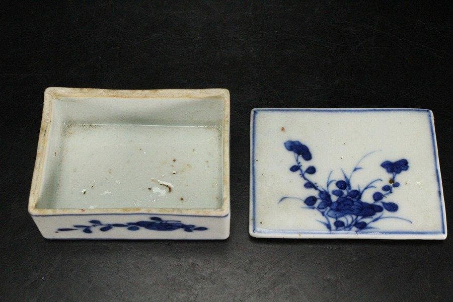 中国美術 青花 草花紋 四方 香合 蓋物 茶道具伝来 清 旧家蔵出 - メルカリ