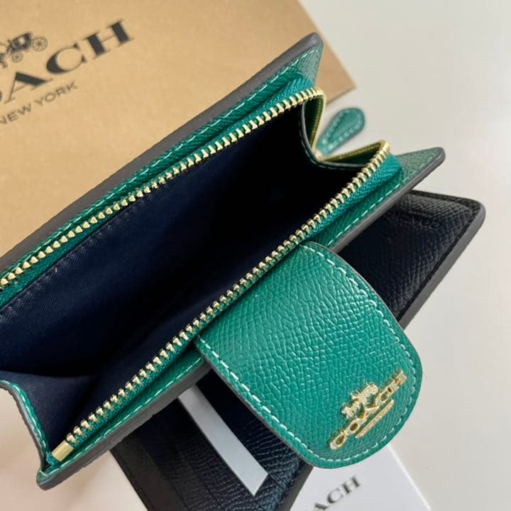 ファッション COACH コーチ 折り財布 グリーン 緑色 二つ折り財布