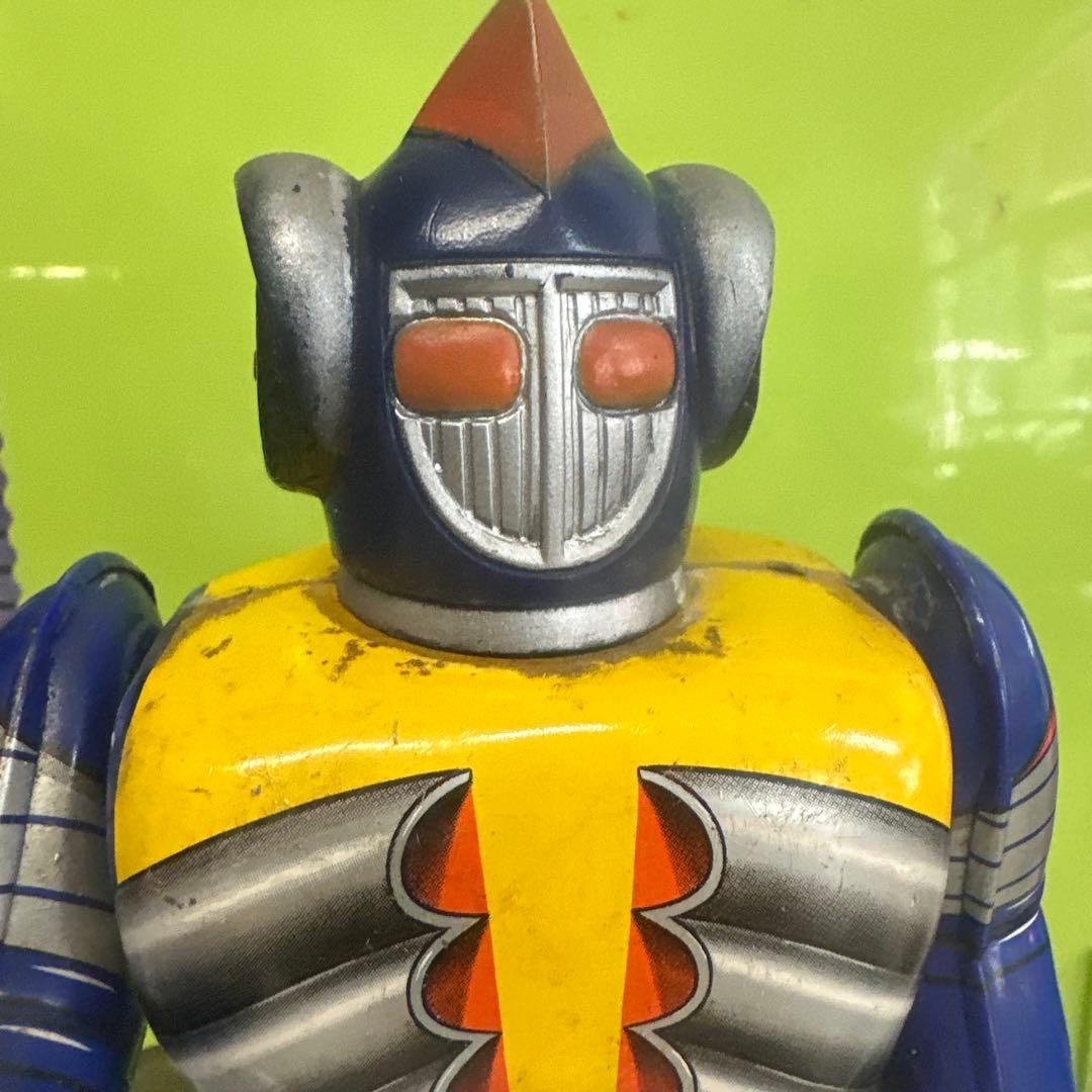昭和レトロなブリキ製ロボット玩具「グランゼル」｜