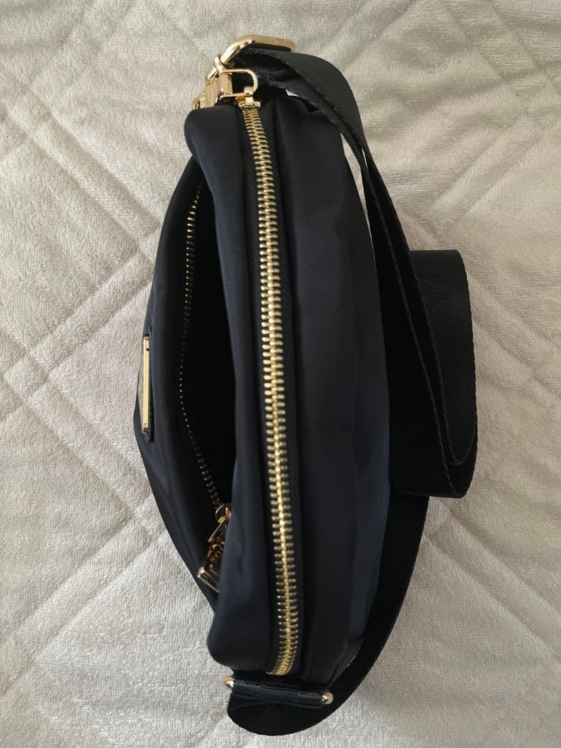 PRADA プラダ ノベルティ ミニショルダーバッグ ブラック 新品