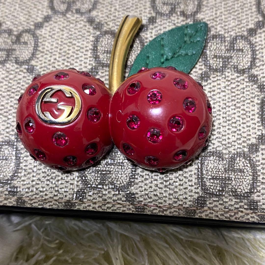 美品 ストーン完備✨ GUCCI グッチ チェリー 二つ折り財布 GG柄