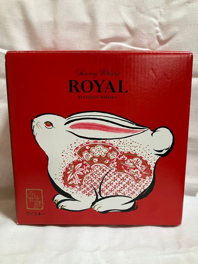 ROYAL ブレンデッドウイスキー ウサギ型 600ml ウイスキー] サントリー