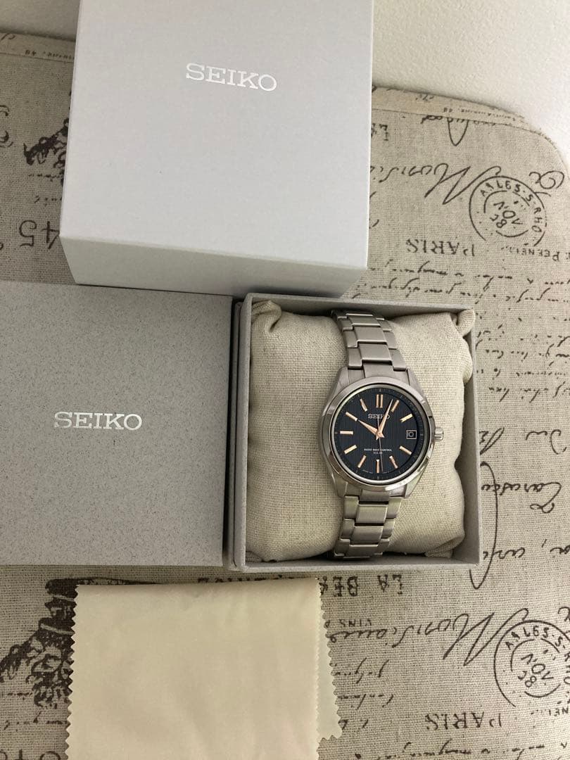 良品！セイコー SEIKO ブライツ チタン 電波ソーラー sagz087