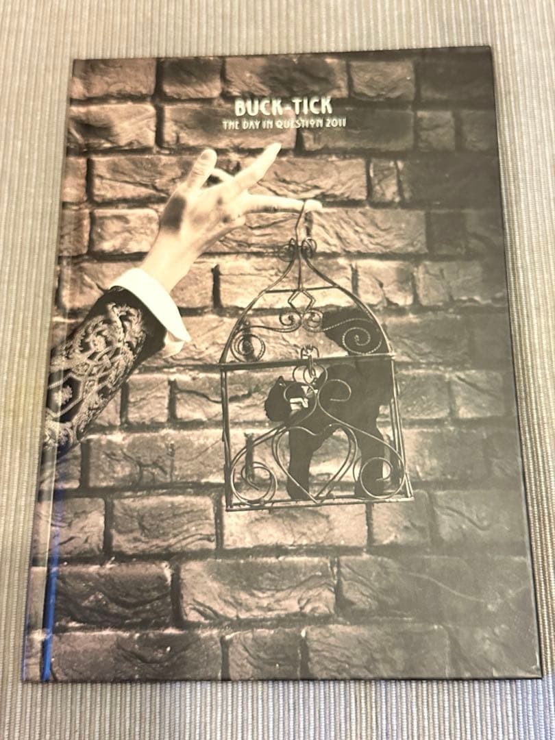 BUCK-TICK パンフレット THE DAY IN QUESTION2011 - メルカリ