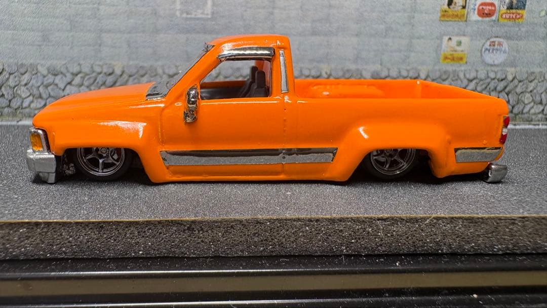 ホットウィール　バックトゥザフュチャー1987トヨタピックアップトラックカスタム