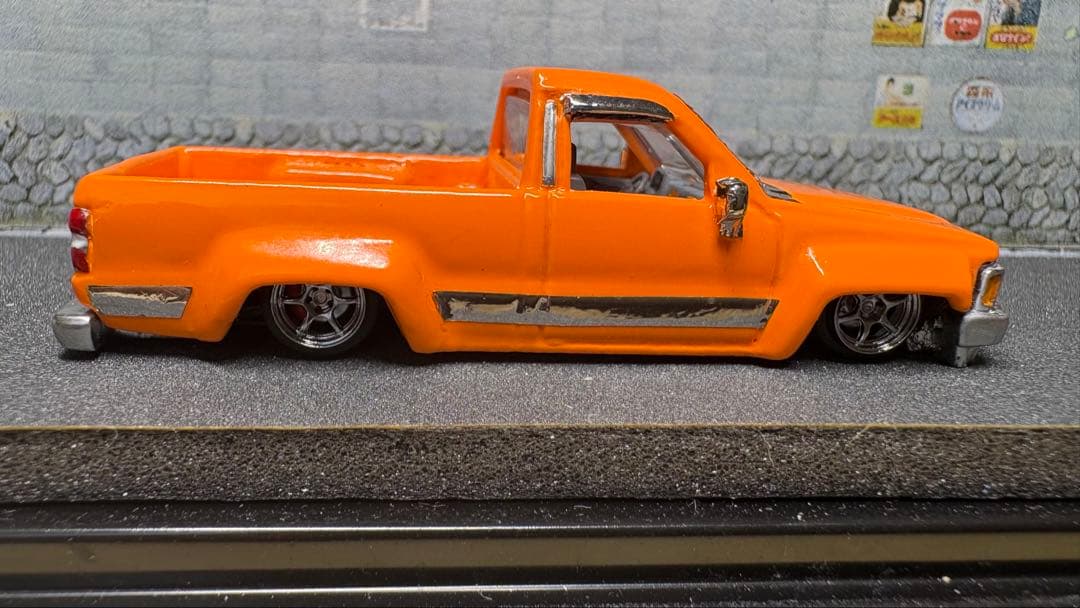 ホットウィール　バックトゥザフュチャー1987トヨタピックアップトラックカスタム