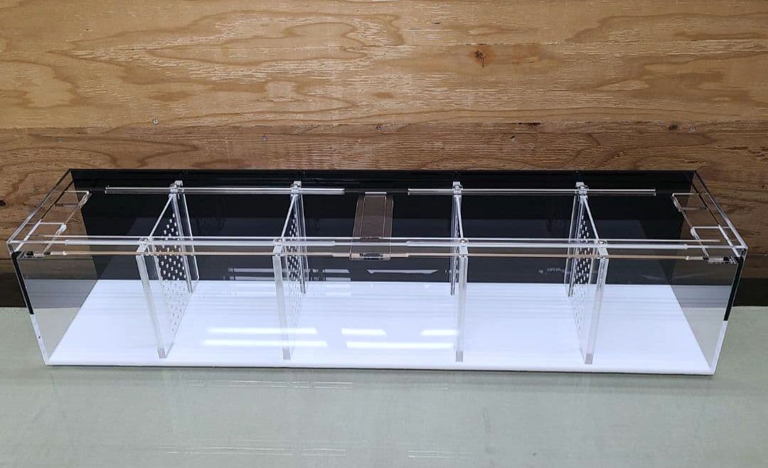 アクリル水槽 可動式セパレート 900×200×200