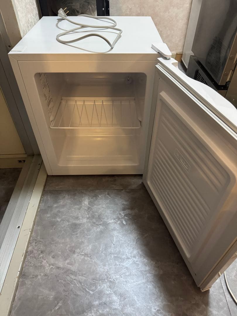 【美品】MAXZEN 小型冷凍庫