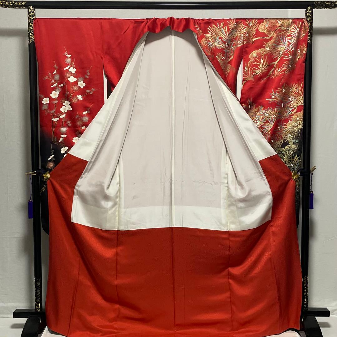 D773 振袖 松 牡丹 蝶々 金彩 正絹 着物 袷 極美品