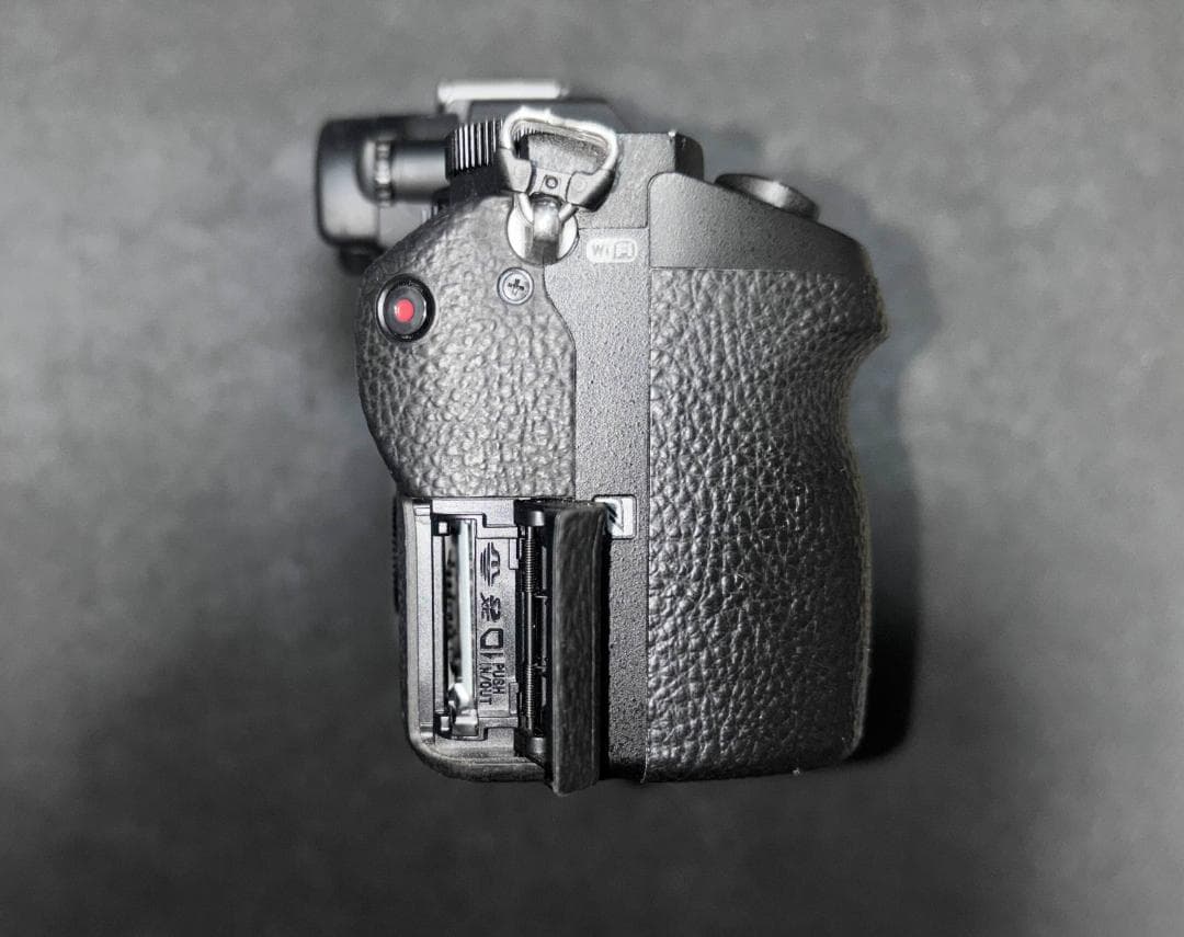 液晶に傷あり】SONY α7II ILCE-7M2 ズームレンズキット+おまけ