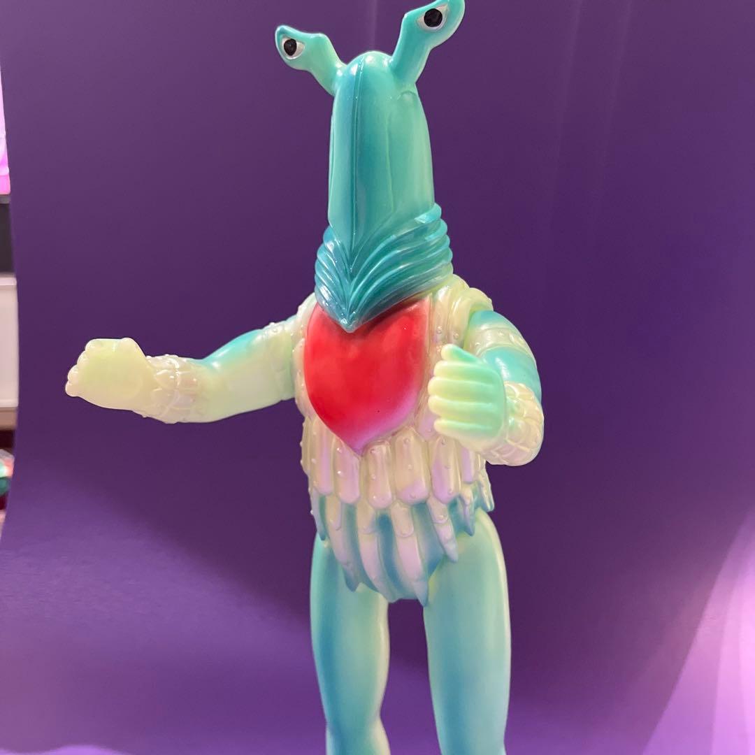 ブルマァク 復刻ソフビ ジャイアントペガッサ星人蓄光版 - メルカリ